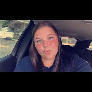 Meet your Posher, Madelyn